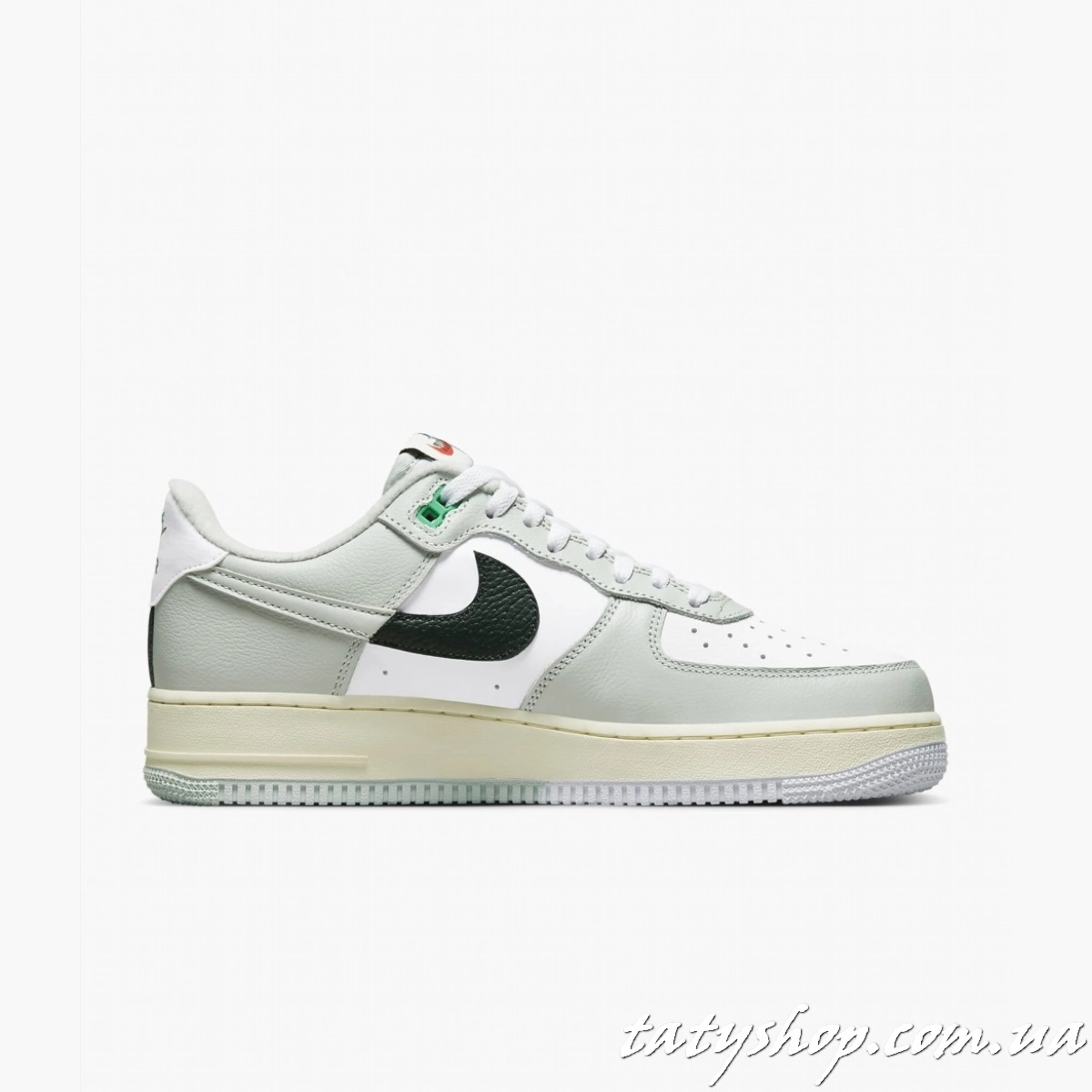 Кросівки Nike Air Force 1 07 Lv8 MenS Shoes Grey/White