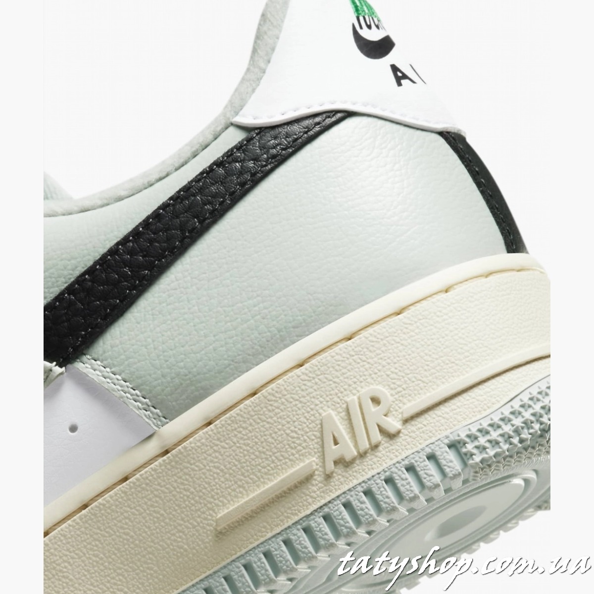 Кросівки Nike Air Force 1 07 Lv8 MenS Shoes Grey/White